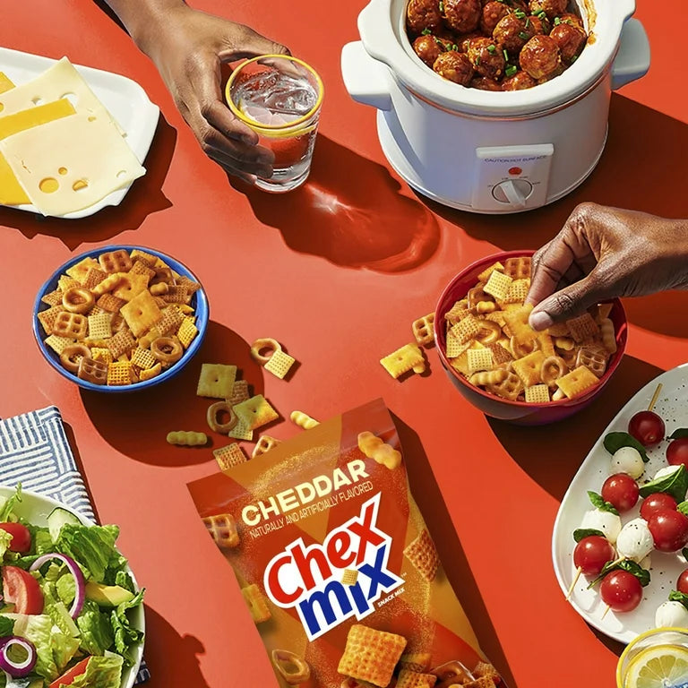 Mezcla Snacks Chex Mix Cheddar Tamaño Familiar 382g