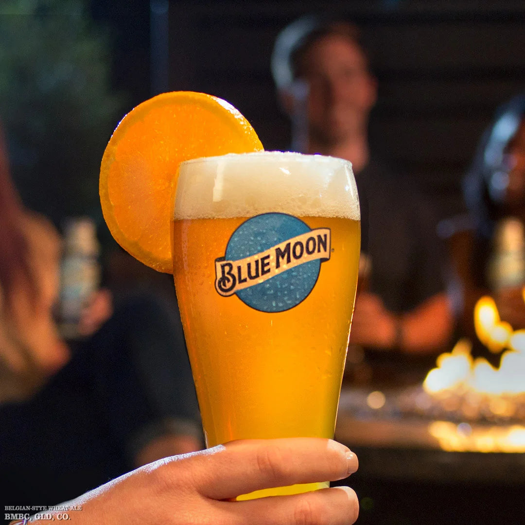 +18: Cerveza Blue Moon Belgian White 355 mL