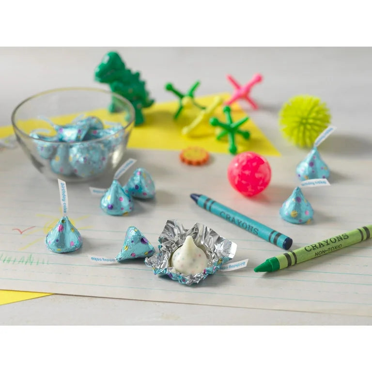 Hershey’s Kisses Birthday Cake Tamaño Grande 283g