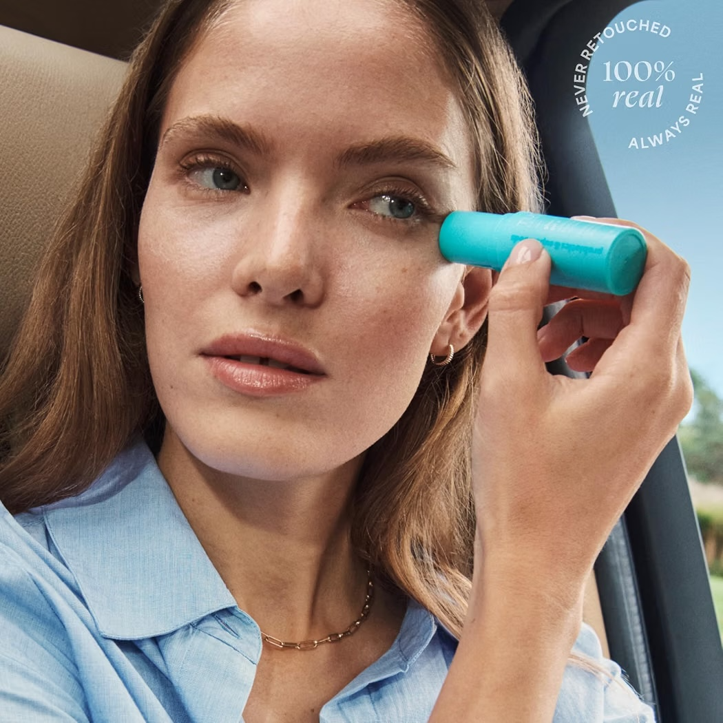Bálsamo TULA Skin Care Eye Balm Glow + Get It 10g